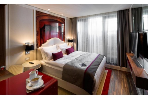Premium Package Hotels Berlin - 5* Titanic Gendarmenmarkt Berlin